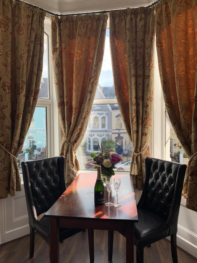 Clifton Villa Guest House Llandudno Dış mekan fotoğraf
